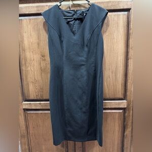 White House Black Market Sheath Dress Size 8 Black V-Neck‎ Sleeveless Career